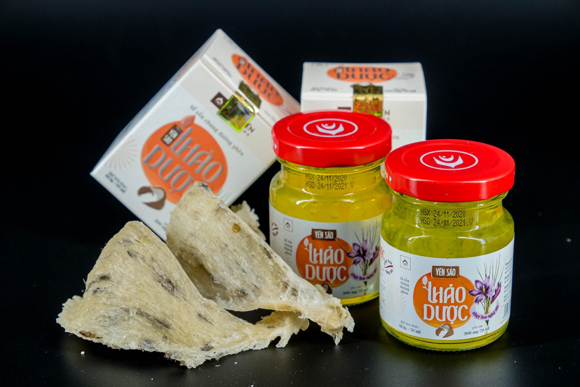 Yến sào thảo dược Nhụy Hoa Nghệ Tây Saffron